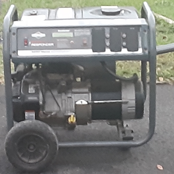 Generator 8500 - Picture 2 of 2